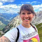 Bette Benson's Instagram, Twitter & Facebook