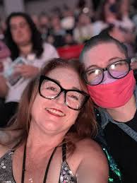 Happy Canada Day to all my Canadian swifties! 🇨🇦