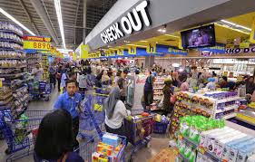 Pembahasan gaji, upah, pendapatan ataupun penghasilan memang sensitif. Hypermart Benderra News