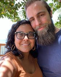 Jessica Glenn's Instagram, Twitter & Facebook