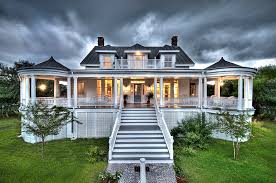 Our very first reno was of a huge historic mansion that sleeps 14. Sullivan S Landmark Renovation Herlong Architects Architecture Interior Design