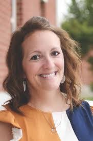 Carrie Holloway's Instagram, Twitter & Facebook