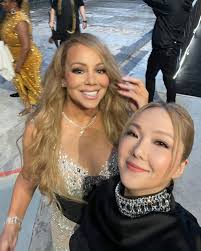 It's such an honor to share the stage with Sally Yip. 🙈 I grew up  listening to her and let me tell you ! I was so impressed by her live  performance