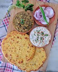 1 723 Likes 27 Comments Kavita Ganguly Romancingthefood On Instagram Dinner Scene Be Like Simple Home Cooked Dal Raita Mi In 2021 Cooking Food No Cook Meals