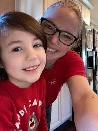 Robert Berends's Instagram, Twitter & Facebook