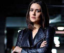 Is TV star Megan Boone distancing herself from community that raised her? 