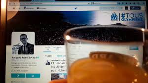 Je pense à des gars comme le supporter n°1 rené malleville, qui sont des exemples, et des vrais supporters (et dont je me régale à lire le blog). Rene Malleville On Twitter Sante Jheyraud Et Merci Pour Tout