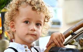 3 capelli ricci uomo lunghi; Come Sistemare I Capelli Ricci Dei Bambini In 5 Passaggi