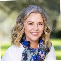 Ellen Converse's Instagram, Twitter & Facebook