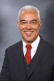 Waldachtal: Fußball ist zum Gott aufgestiegen und das Smartphone zum  Fetisch