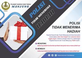 Sebelum membuat permohonan anda hendaklah mengisi segala maklumat yang diminta dengan lengkap dan tepat bagi memastikan. Pdtmanjung On Twitter Polisi Tidak Menerima Hadiah Pejabat Daerah Dan Tanah Manjung Sentiasa Berusaha Menerapkan Nilai Nilai Integriti Dan Amanah Dalam Segala Aspek Https T Co Lxknovywio