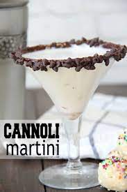 Cannoli Martini A Tasty Homemade Dessert Cocktail Inspired By The Popular Italian Dessert Perfect For Chr Alcoholic Desserts Dessert Drinks Cocktail Desserts