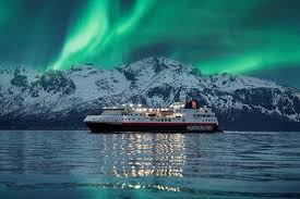 Résultat de recherche d'images pour "images hurtigruten"