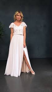 Wie ihr hochzeitskleid zweiteilig preisgünstig bestellen könnt, haben wir euch oben schon gezeigt. Langer Braut Rock Aus Chiffon Mit Beinschlitz May Blush Zweiteiliges Hochzeitskleid Chiffonrock Braut