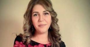لازلت لا تكترث غصون عادل زيتون يتخطاك العالم و أنت في سكون كونك لا تكترث يمارسك الحلم في حلمه تبتعد عنك محاصيل قمحك و لا تكترث