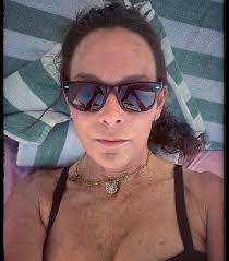 Sharon Paull's Instagram, Twitter & Facebook