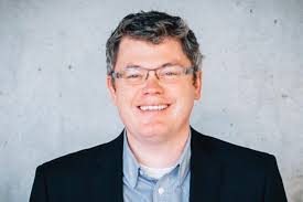 Howard Howlett's Instagram, Twitter & Facebook