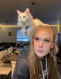 Kathryn Hulett's Instagram, Twitter & Facebook