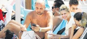 Jun 10, 2021 · emine ün, emre kınay ile evliliğinden dünyaya gelen kızı duru kınay'ın 17'nci̇ yaşını sosyal medya hesaplarından kutladı. Bikini Onlemi Takvim
