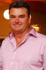 Philip Green's empire was warned new BHS boss was ex-bankrupt 4 MONTHS  before he sold it