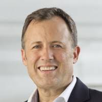 Simon Wayne 魏善文