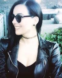 Beatriz Wolf's Instagram, Twitter & Facebook