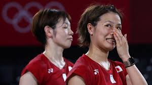 Jun 08, 2021 · 世界排名第三的丹麥羽毛球名將安頓臣（anders antonsen），跟所有前列球手一樣，正為出戰東京奧運作最後準備。 當地電視台tv 2 sport拍攝他早前注射疫苗的情況，不料記錄下出乎意料一刻：年輕力壯的他，竟在打針後5分鐘暈倒，一度不醒人事。 Alx7d Cgegd1om