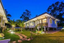 At batu pahat, there's a theme park, scenic spots, architectural delights, lots of nature and even a touch of history! Engg On Twitter Whatsupjohor Batu Pahat Homestay At Minyak Beku Nice Http T Co Ewu9if28nq The Best Spot To Make Private Party Near The Beach Bruhh