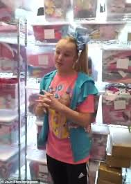 Poshmark makes shopping fun, affordable & easy! Youtuber Jojo Siwa 16 Shows Off Her 3 5million Mansion Daily Mail Online