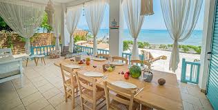 D'altronde il bricolage è una passione tutta italiana.in questo articolo vi daremo qualche suggerimento utile per realizzarla. Come Arredare Una Casa Al Mare Spendendo Poco Mondodesign It