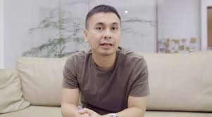 Kali ini nongkrong sama @raditya dika gimana ya dulu raditya dika kalo nongkrong di halo the onsu, hari ini kita kedatangan youtuber paling kece nih, raditya dika bakal nyicip bensu bakso di. Viral Lagi Asyik Masak Terdengar Suara Kuntilanak Di Rumah Raditya Dika Minews Id