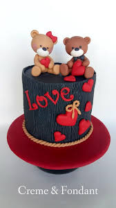 Love Design Birthday Cake For Boyfriend Bears In Love Cake By Creme Fondant Perfect Cake Valentine Cake Cake