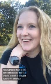 Fue a un lugar para conocer a un hombre y lo vio en una cita con otra  mujer: “¿Qué acaba de pasar?”