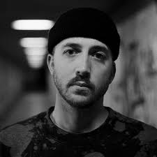 Trau-ma · Record label ⟋ RA