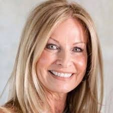 Cindy Dickerson's Instagram, Twitter & Facebook