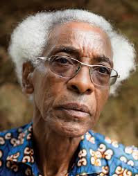 Chimamanda Ngozi Adichie lê trecho do livro "Americanah"