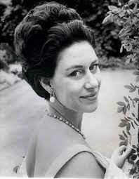 The leak on hms queen elizabeth is believed to have been from a ruptured pipe, the bbc is told. War Prinzessin Margaret Wirklich Wie In The Crown
