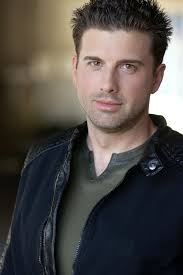 Robert Streeper's Instagram, Twitter & Facebook