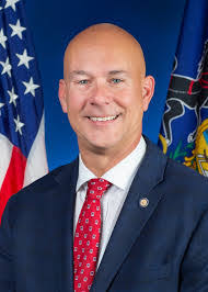 Linda Harkcom's Instagram, Twitter & Facebook