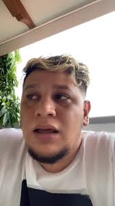 Ayer encontré a mi novia besándose con su mejor amigo #TalentoTikTok  #ArtistaTiktok #parati #fyt #parodia