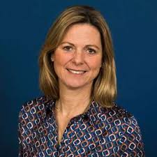 Ansprechpartner*innen