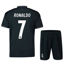 Cristiano ronaldo dos santos aveiro. Nouveau Real Madrid No 7 Cristiano Ronaldo Maillot Et Shorts De Football Homme Blanc Prix Pas Cher Cdiscount