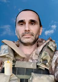 🥀🕯️У Чернівцях завтра відбудеться прощання з солдатом Віталієм Михалеску.  Мешканців просять 24 травня (завтра) гідно провести в останню земну дорогу  нашого Героя, молодшого сержанта в/ч А0666 Віталія Михалеску, який загинув  під час