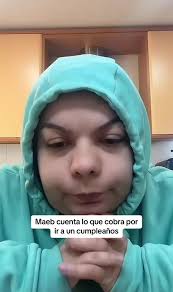 ¿Cuánto cobra Maeb por ir a un cumpleaños?