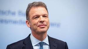 Paul achleitner bleibt vorstandsvorsitzender der deutschen bank die deutsche bank (dbk.de / wkn: Deutsche Bank Chef Halt Fusion Fur Machbar