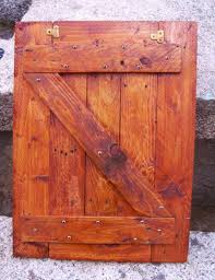 En este punto, la cerca de su plataforma está lista, solo necesita pintarla. Tratando De Mejorar Nuestra Barbacoa Bricolaje