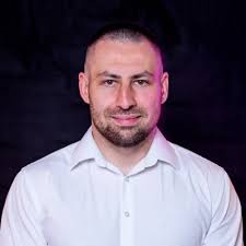 Alek Cierniewski na LinkedIn: Czy startowanie własnego biznesu w wieku 34  lat ma sens? 🤔 Jakiś czas…