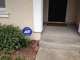 Adt Yard Sign Yard Signs Home Security Systems Home Security