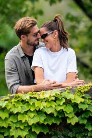 By getting engaged to stunning model izabel goulart. Izabel Goulart Starportrat News Bilder Gala De