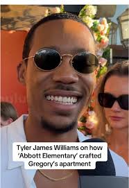 Tyler James Williams sobre el apartamento de Gregory en Abbott Elementary